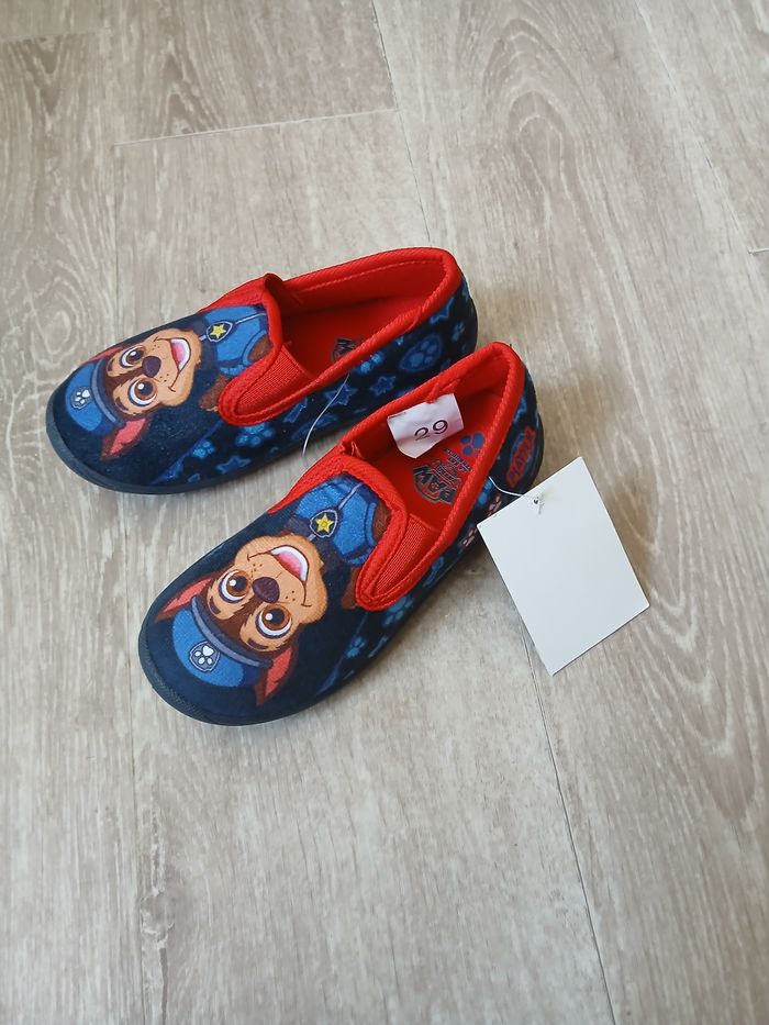 Chaussons neufs pat patrouille taille 29 - photo numéro 2