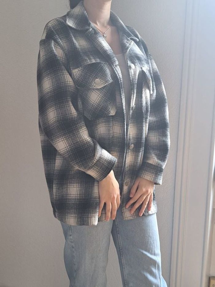 Veste grise à carreaux