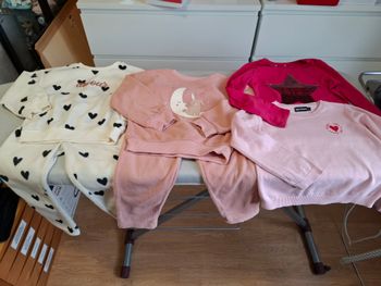 oli lot fille 4/6 ans 2 pyjamas/2 pulls Kiabi In Extenso Okaïdi très bon état