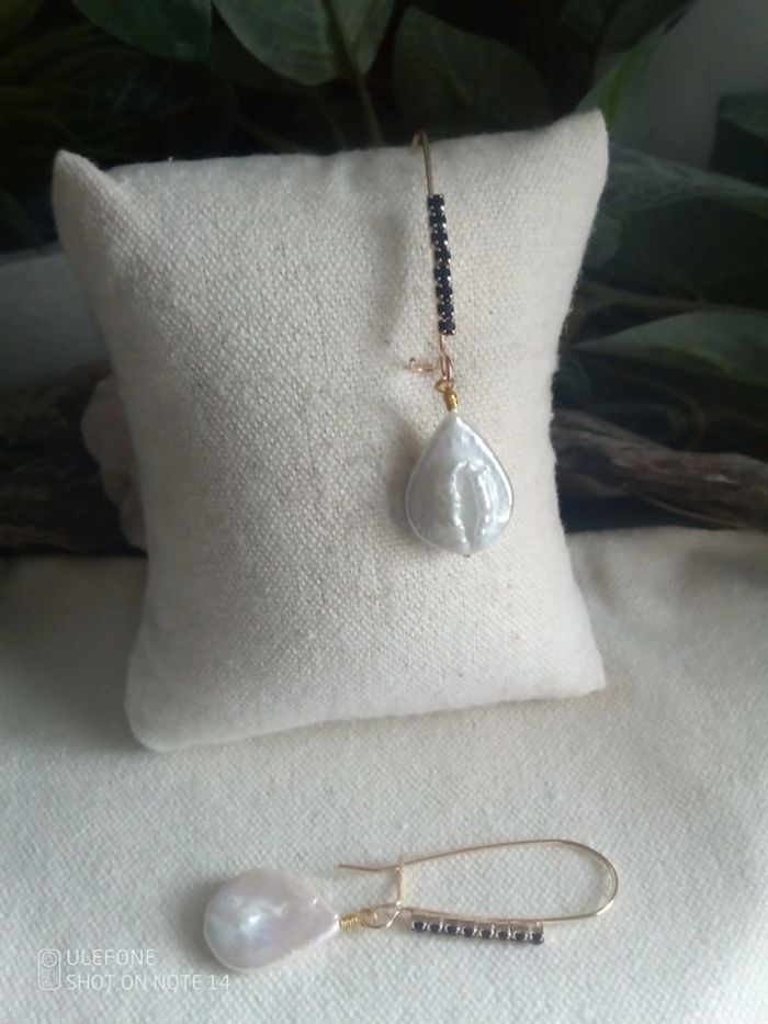 Boucles d'oreilles bohèmes perles d'eau douce naturelles - photo numéro 2