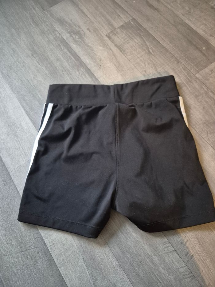 Short Adidas moulant taille haute S neuf - photo numéro 4