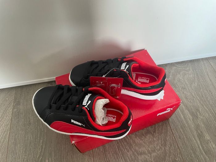 Chaussures Baskets de la marque Puma Pointure 29 neuves en boîte d’origine Neuf - photo numéro 3