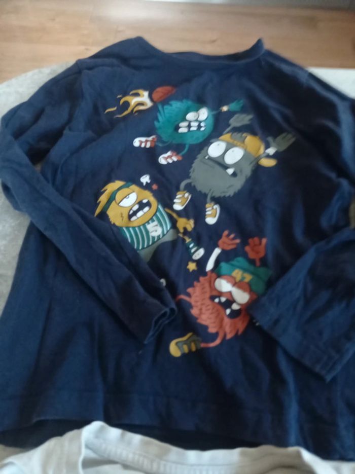 Lot de 2 t shirts manche longue 8 ans - photo numéro 2