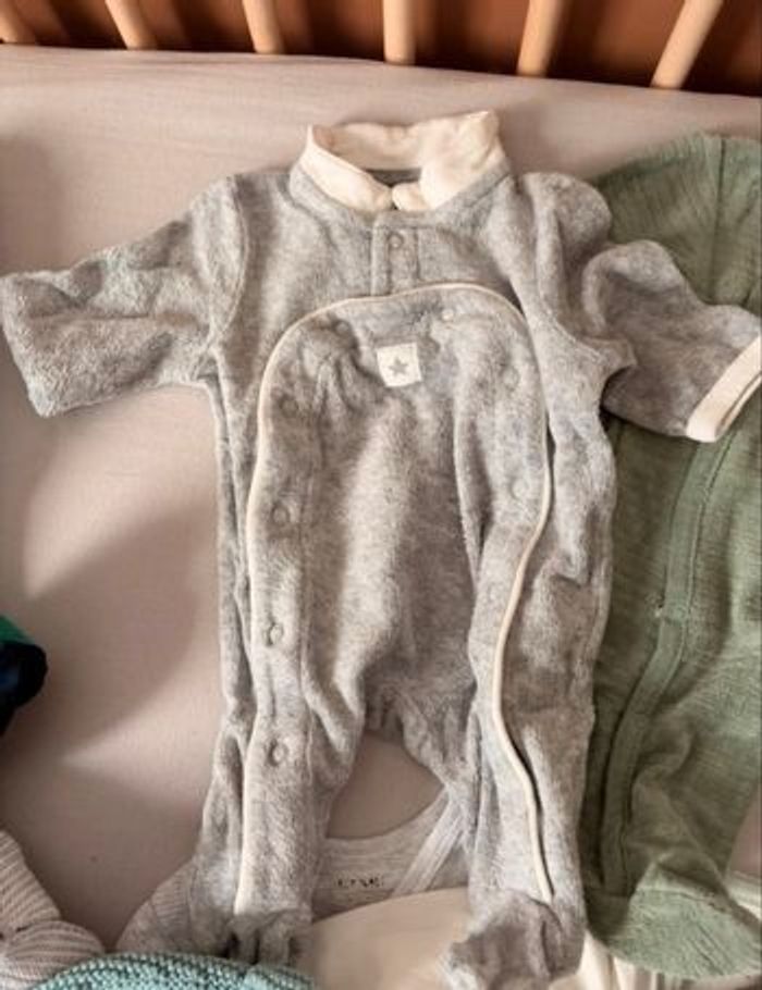 Lot vêtement naissance - photo numéro 8