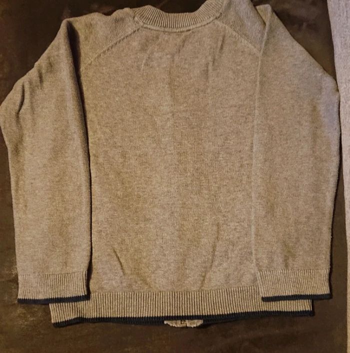 Gilet zippé gris. - photo numéro 3