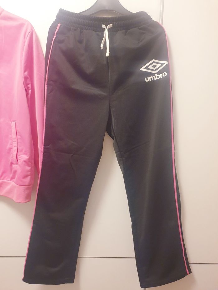 Jogging umbro taille 12 ans - photo numéro 4