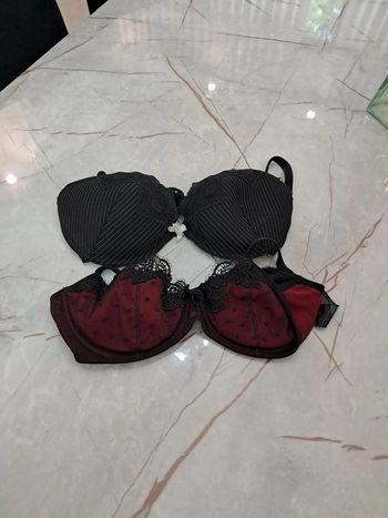 Lot de 2 Soutiens gorge H&M rouge et noir