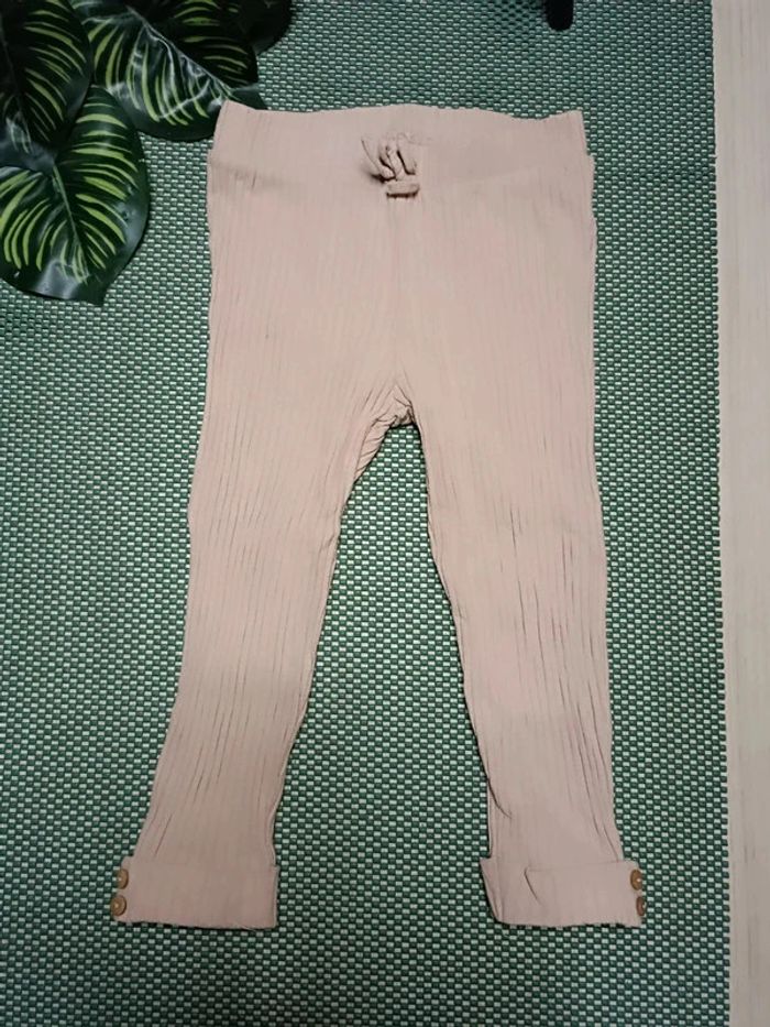 🔸Leggings côtelé vieux rose. Taille 24/36 mois. Bonne état🔸 - photo numéro 2