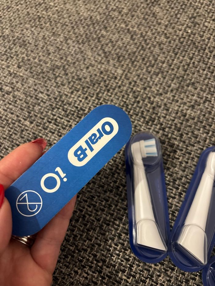 Lot de 4 tête de brosse à dent IO Oral B - photo numéro 2