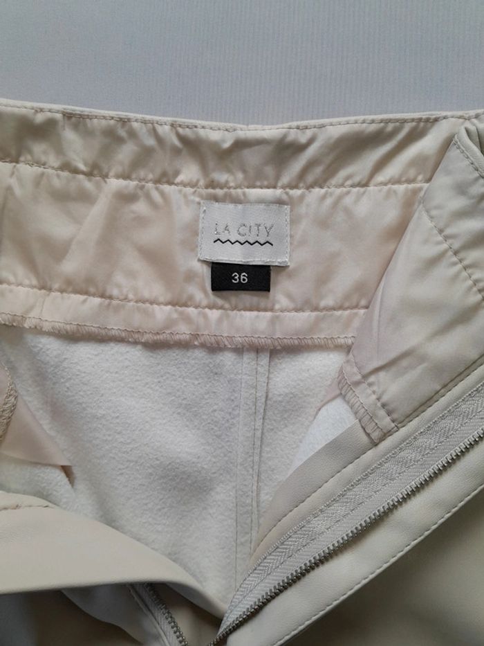Short taille haute simili la city - photo numéro 3