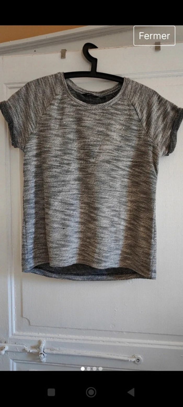 Petit pull manches courtes