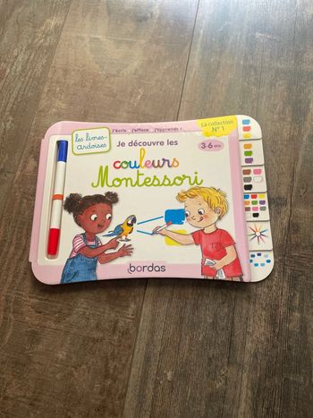 Livre ardoise des couleurs Montessori