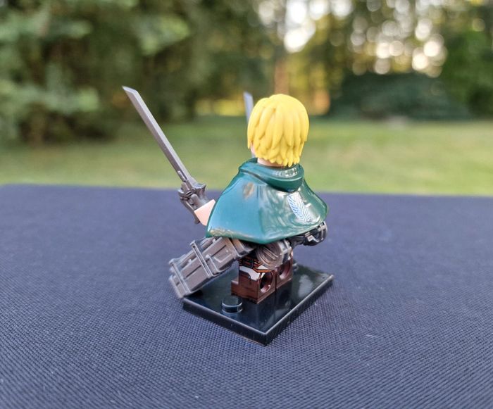 Minifigure Manga L'attaque des Titans 4 figurines n4 - photo numéro 2