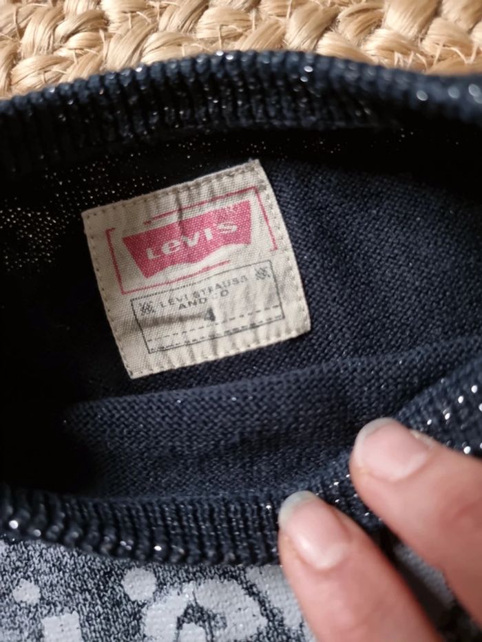 Pull noir pailleté levi's 4 ans - photo numéro 4