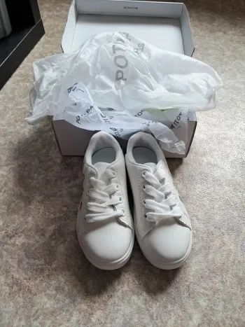 Chaussure neuf fille taille 25