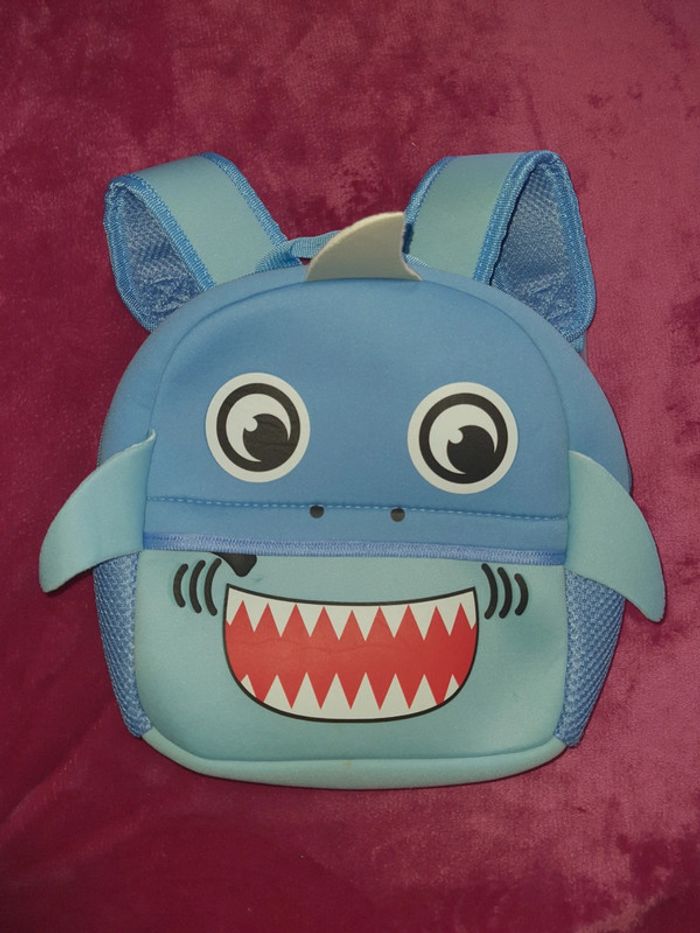 Sac à dos requin