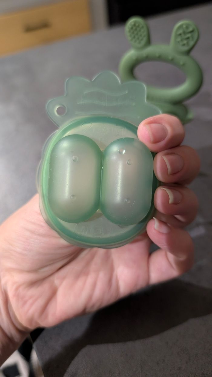 Grignoteuse Haakaa avec moule - photo numéro 3