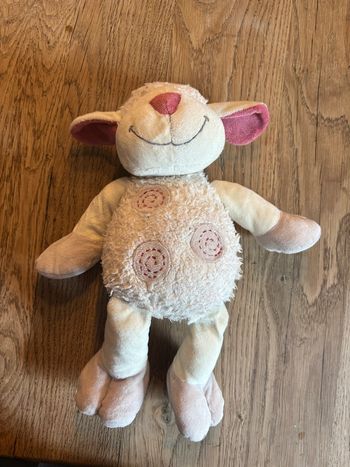 peluche mouton