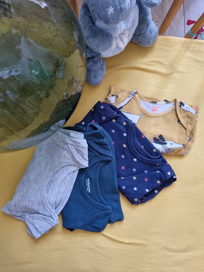 Lot bodies manches longues