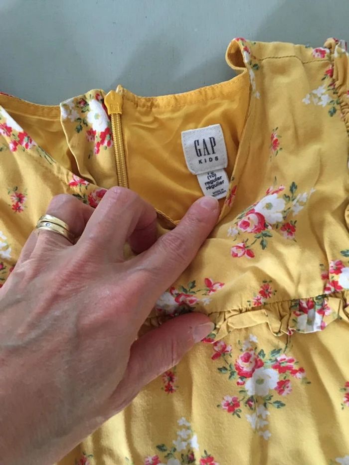 Robe GAP jaune à fleurs fille 8 ans - photo numéro 2