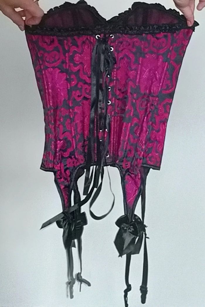 Bustier corseté avec portes jarretelles taille 38 - photo numéro 10