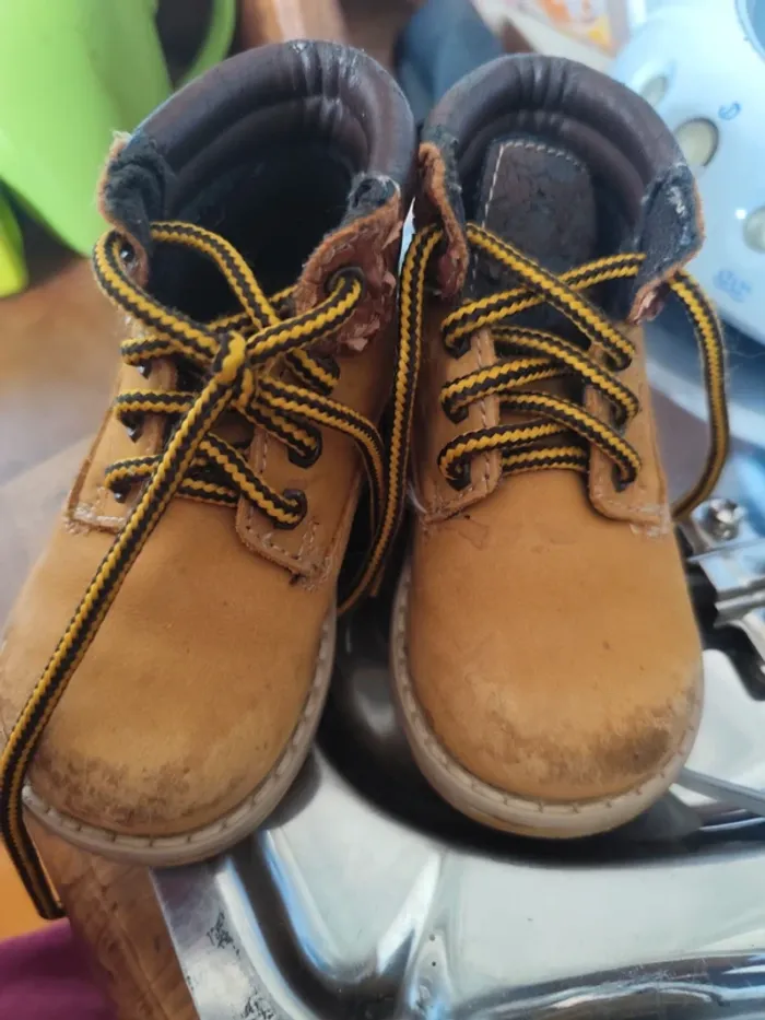 Chaussure montante - photo numéro 2