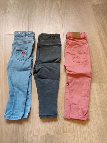 Lot 3 jeans fille 12 mois