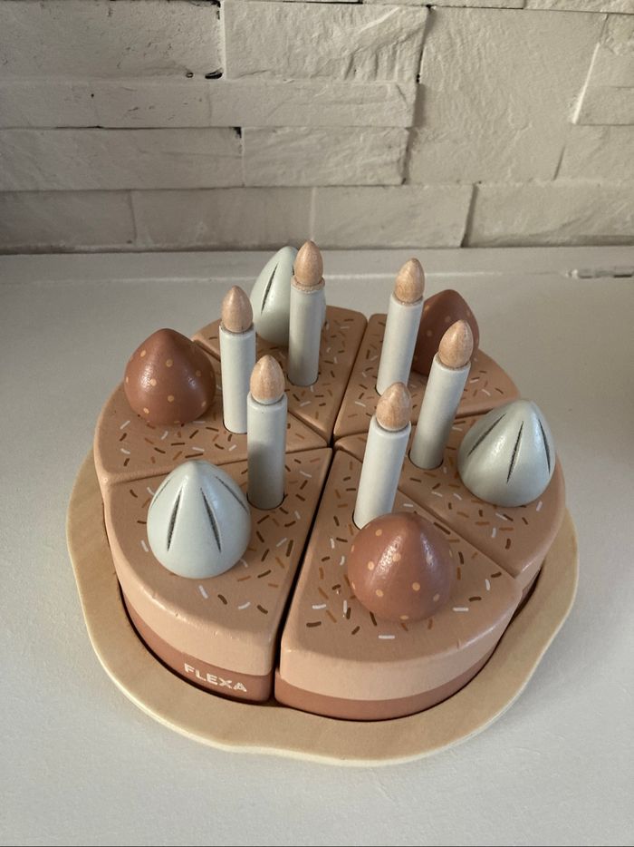 Gâteau d’anniversaire en bois