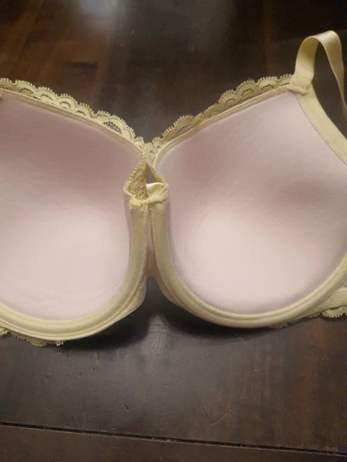Soutiens-gorge jaune Hunkemöller fr 105B - photo numéro 12