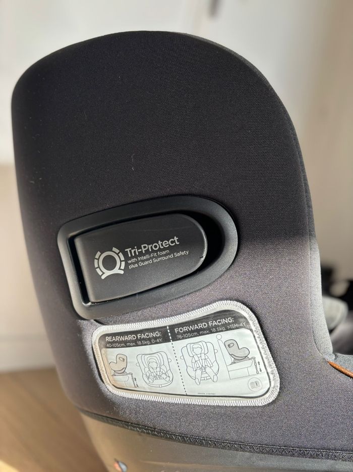 Ensemble poussette+ cosy+ siège auto + base isofix - photo numéro 8
