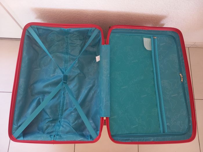 VALISE NEUVE  trolley taille M soute - photo numéro 10