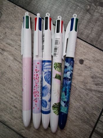 Lot Bic 4 couleurs collector