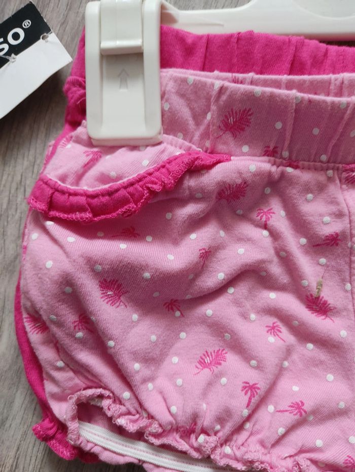Lot de 2 shorts neufs 3 mois - 62 cm - photo numéro 2