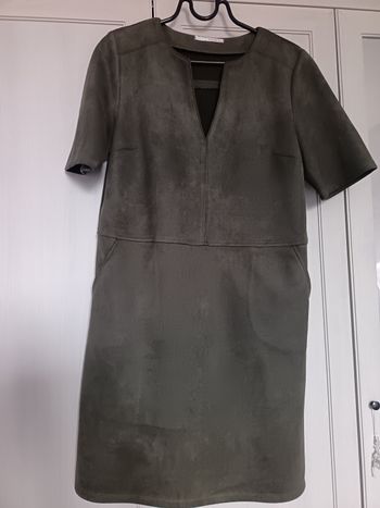 Robe matière suédine