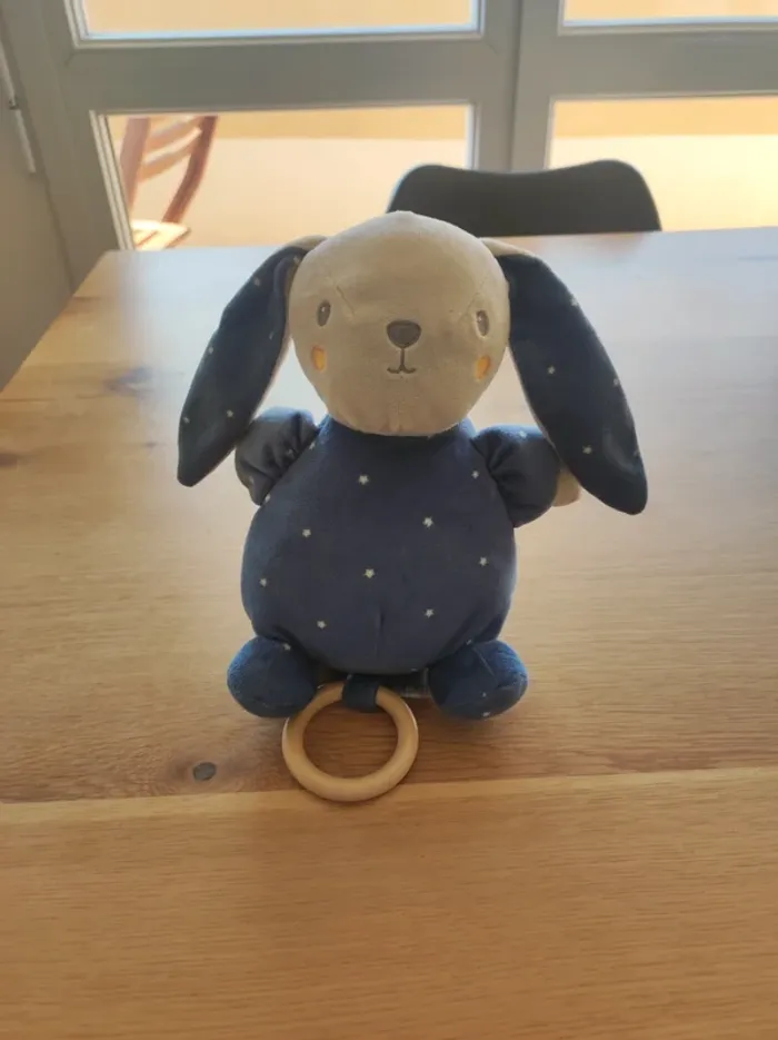 doudou peluche Lapin musique Kiabi - photo numéro 4