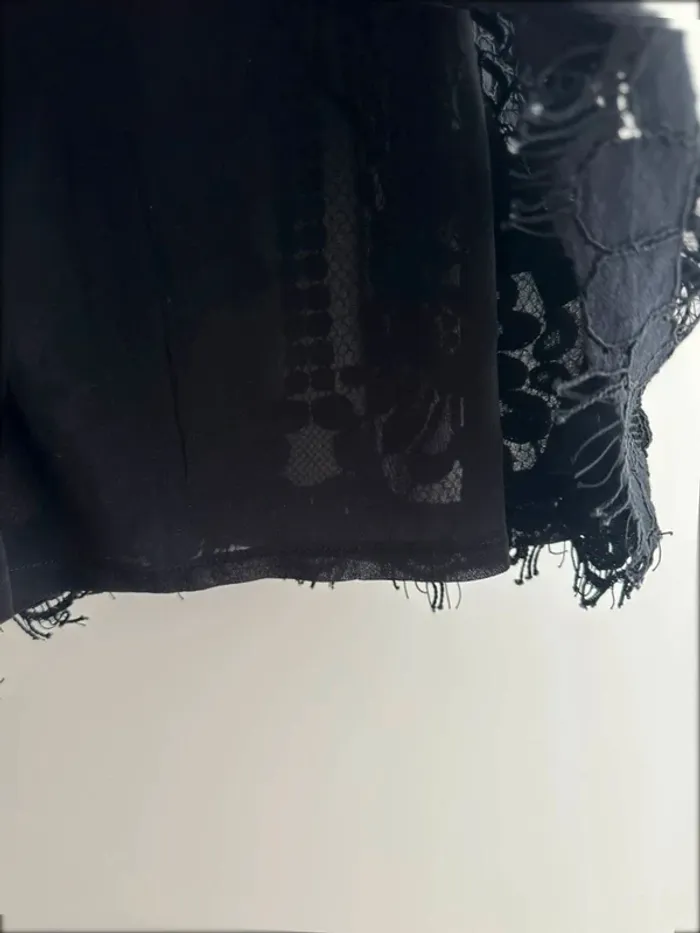 T-shirt en dentelle noire neuf– parfait été/soirée taille M - photo numéro 4