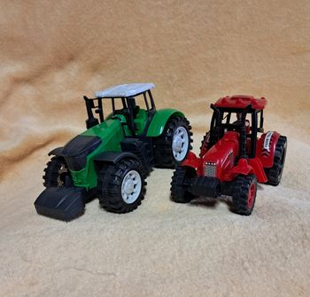 Lot de 2 tracteurs