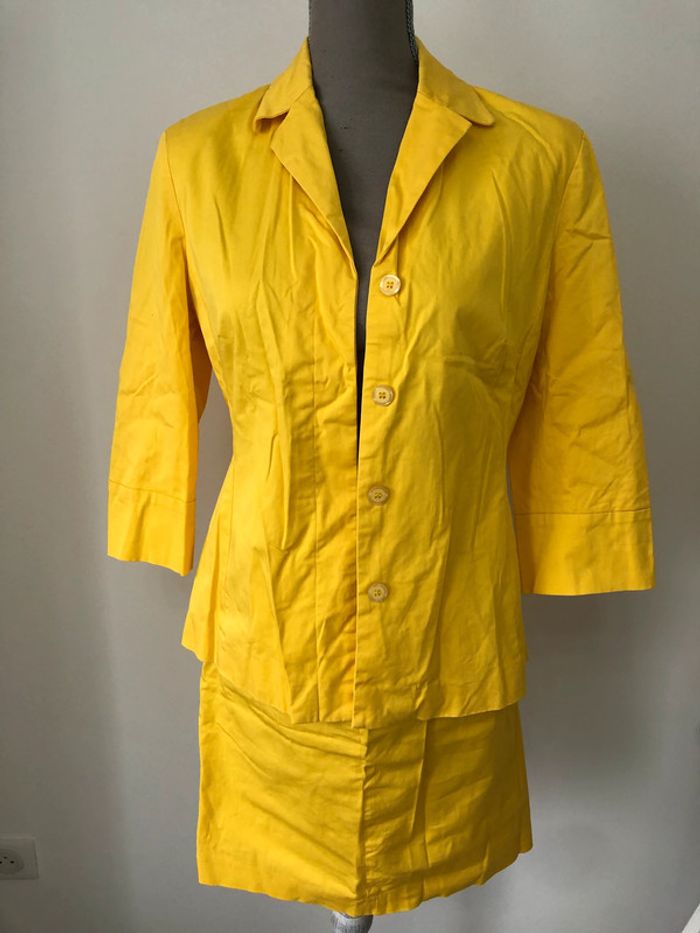 Tailleur femme, Collection