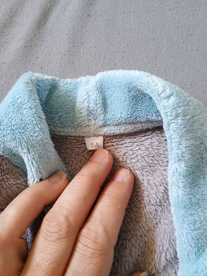 Peignoir tout doux taille 5 ans - photo numéro 4