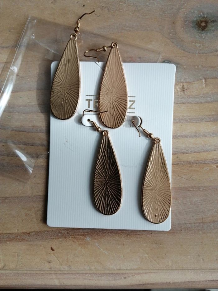 2 Paires de boucles d'oreilles - photo numéro 4