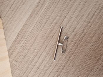 Broche tige en acier Zabok