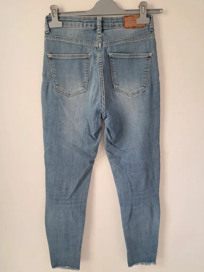 Jean déchiré bleu taille haute tendance - photo numéro 2