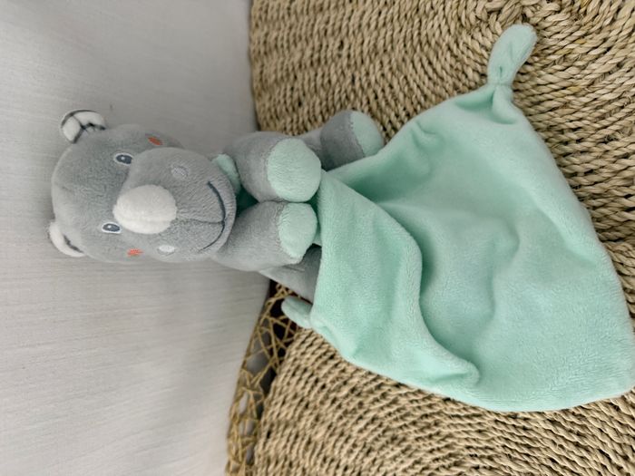 Doudou mouchoir rhinocéros SUCRE D'ORGE gris bleu vert rayures - photo numéro 1