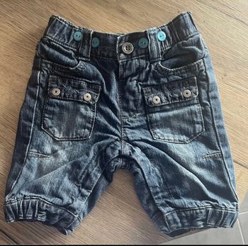 Jean 1 mois 54cm