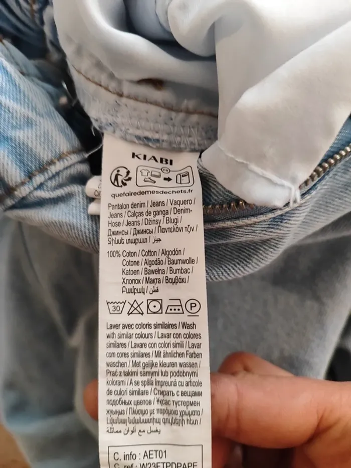 Jeans droit Kiabi bleu clair Taille 36. L'indispensable du quotidien à petit prix ! - photo numéro 6