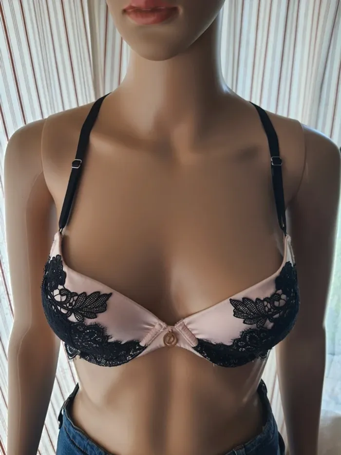Magnifique Soutiens-gorge Hunkemöller fr 90A - photo numéro 5