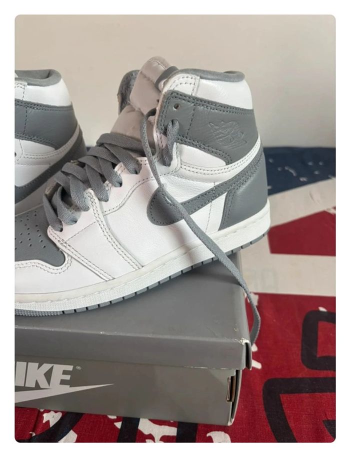 Air Jordan 1 High rétro Og taille 38 grise et blanche - photo numéro 6