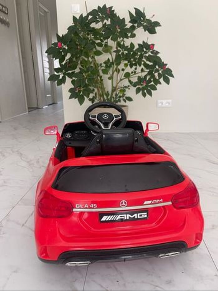 Voiture électrique Mercedes AMG - photo numéro 4