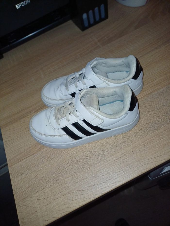 Basket Adidas 32 - photo numéro 4