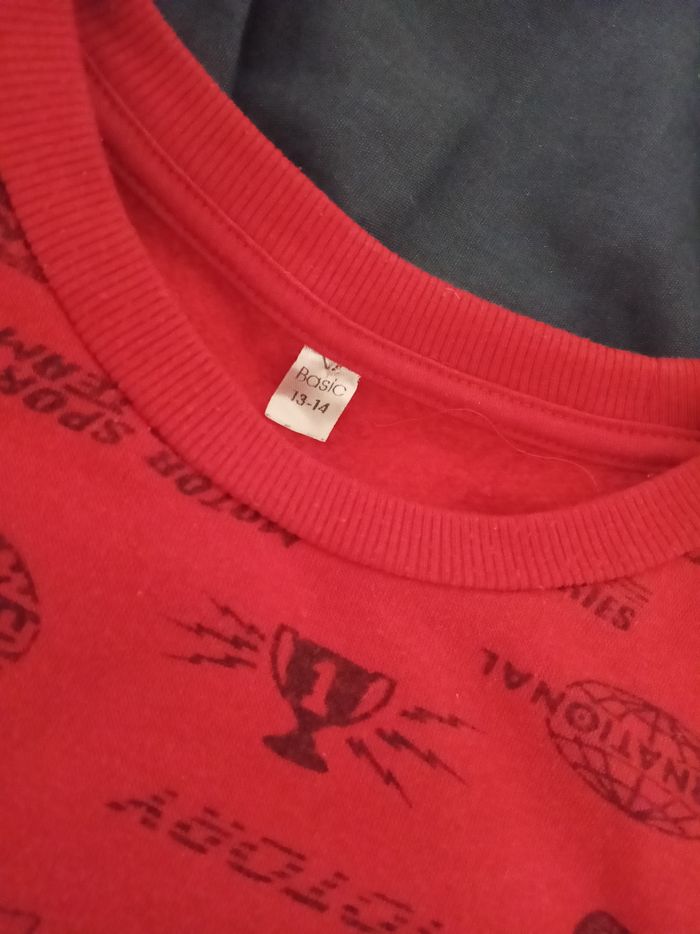 Pull rouge _ 13/14 ans - photo numéro 2